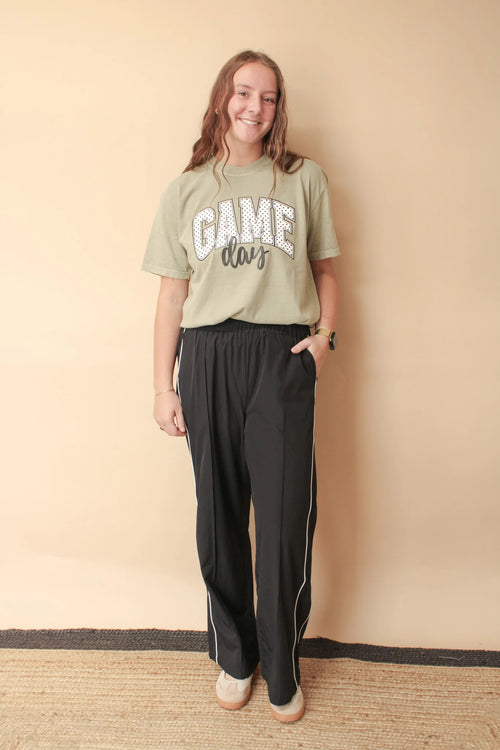 GAME DAY POLKA DOT REG/CURVY GRAPHIC TEE