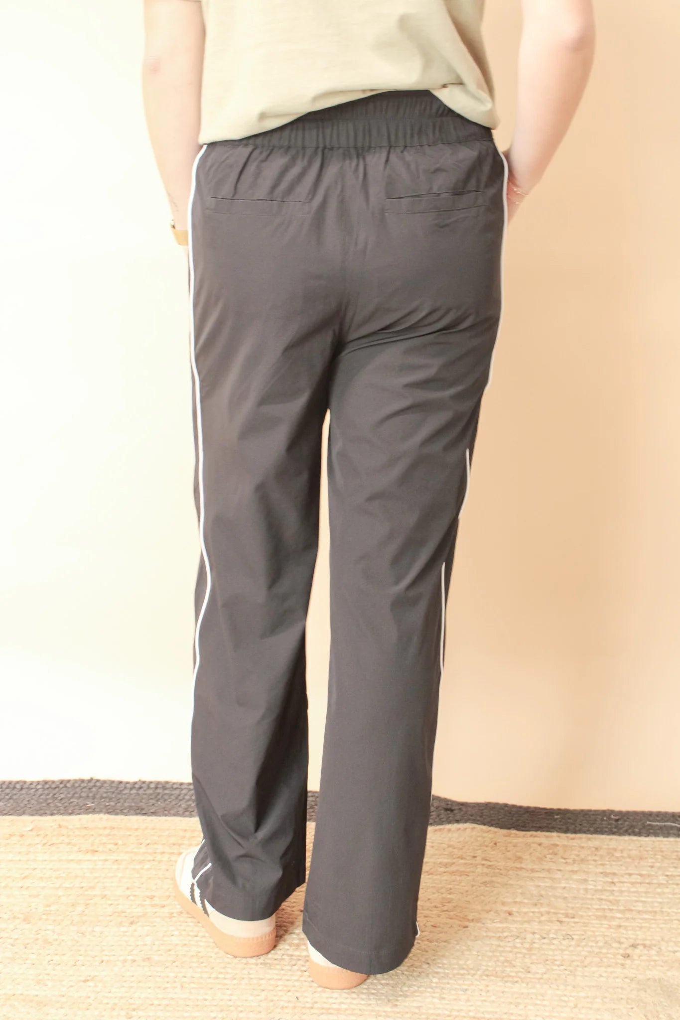 LARISSA TRACK PANTS