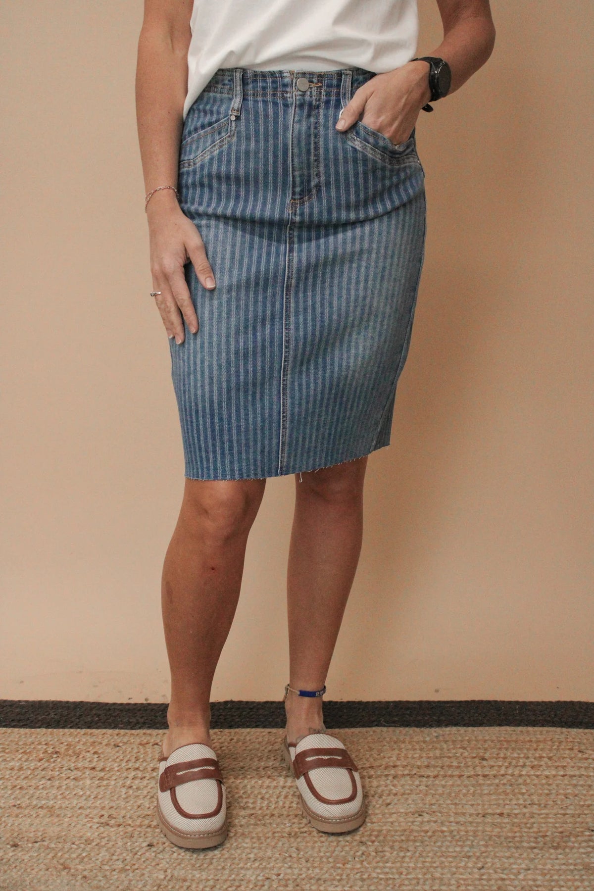 REGINA HIGH RISE MID-LENGTH SHIRT